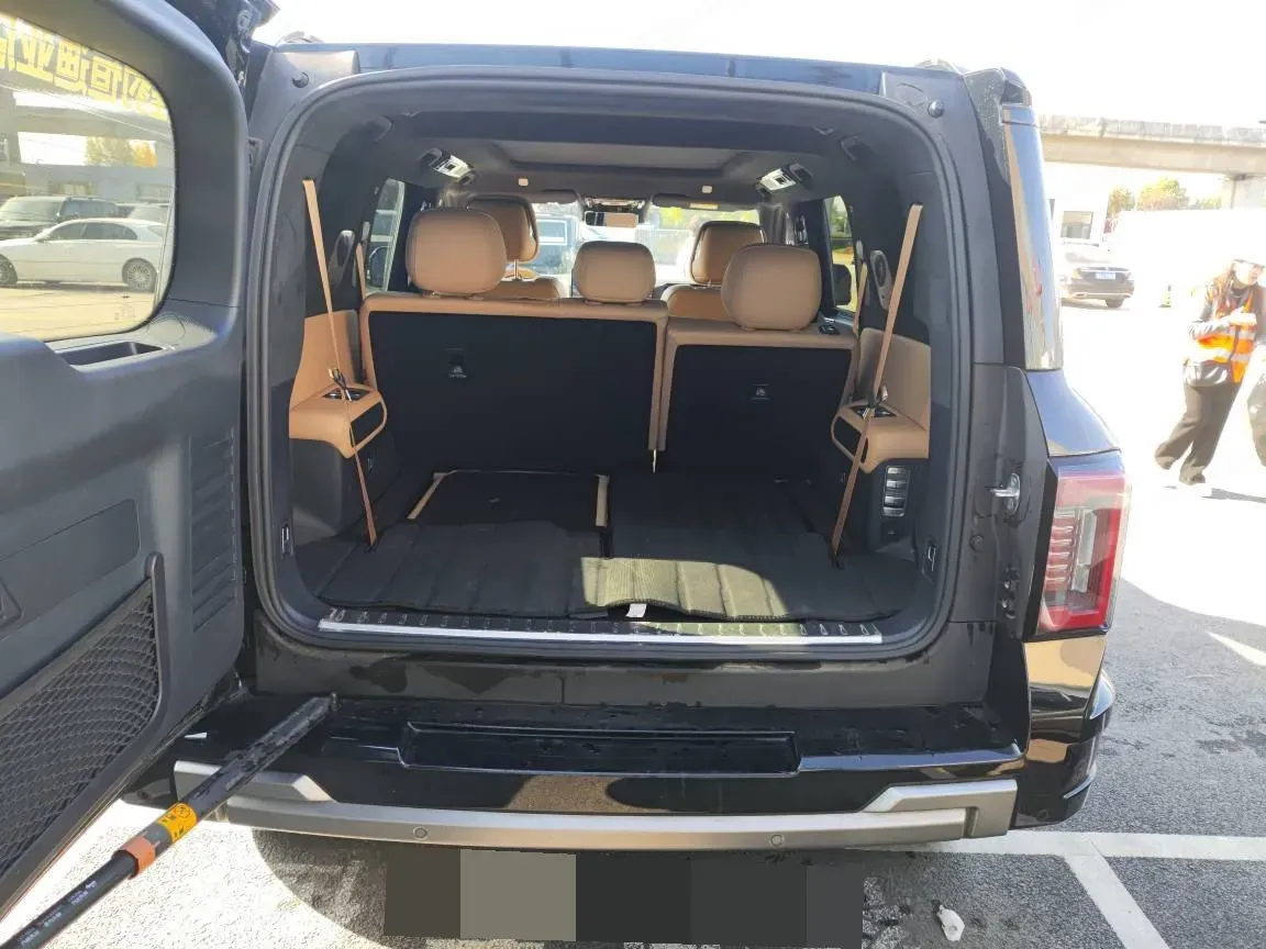 2025 FangChengBao Bao 8 2.0T 245HP L4 E-CVT PHEV 36.8KWH,autocango,china used car exporter,china ev exporter,chinese used car exporter,chinese used ev exporter