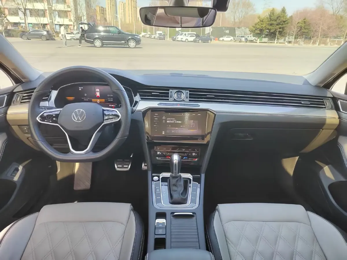 2023 Volkswagen Magotan 2.0T 186HP L4 7DCT,autocango,china used car exporter,china ev exporter,chinese used car exporter,chinese used ev exporter