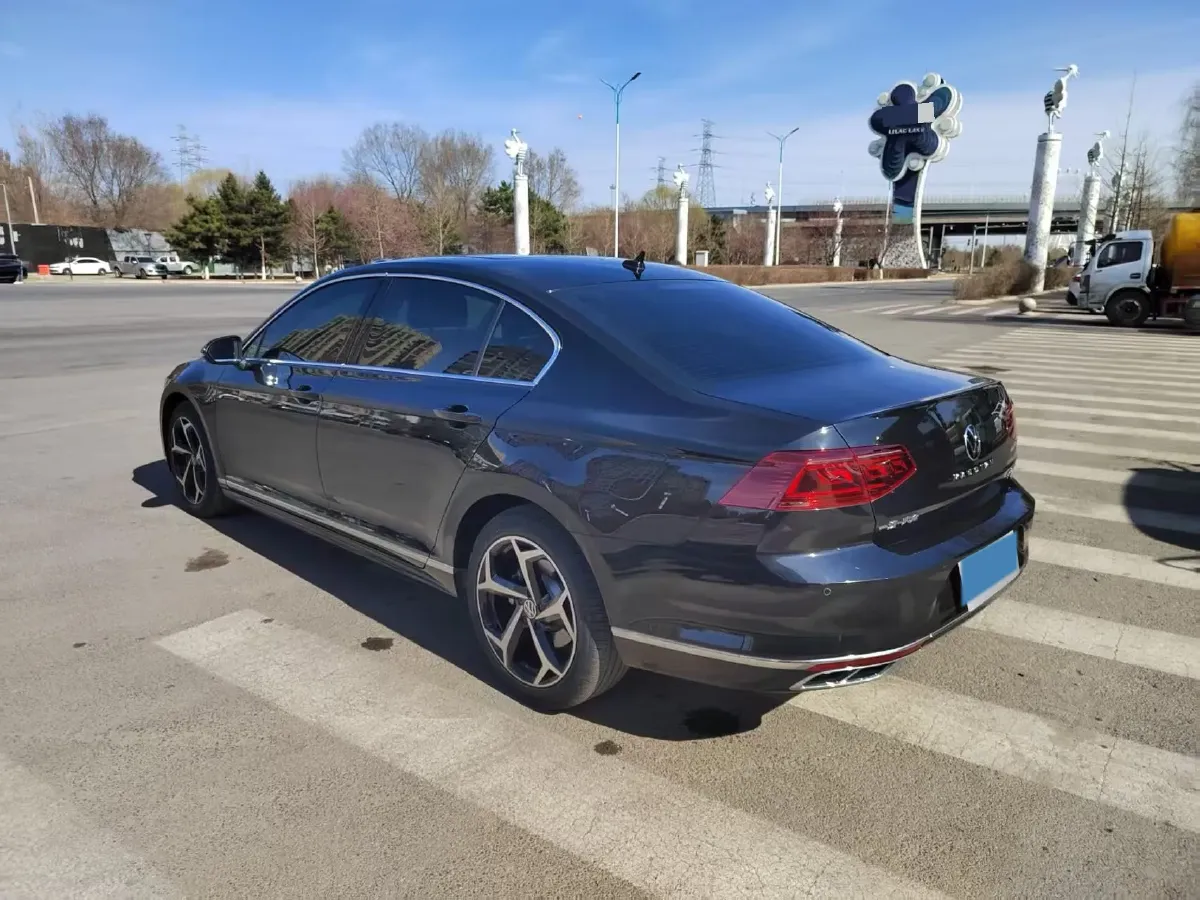 2023 Volkswagen Magotan 2.0T 186HP L4 7DCT,autocango,china used car exporter,china ev exporter,chinese used car exporter,chinese used ev exporter