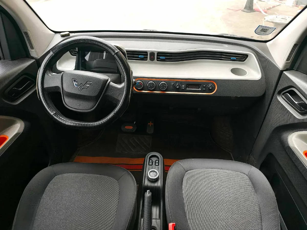 2022 WuLing HongGuang MINI EV BEV 13.9KWH,autocango,china used car exporter,china ev exporter,chinese used car exporter,chinese used ev exporter