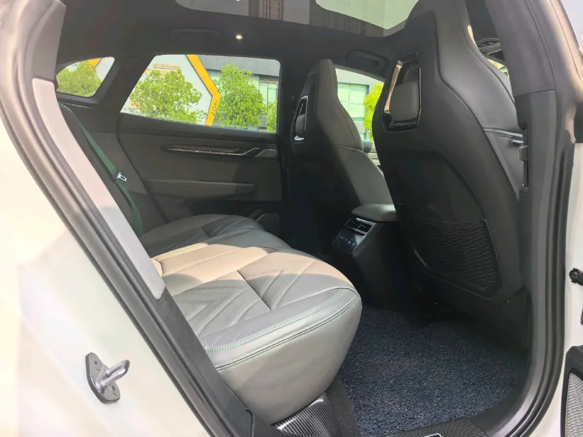 2022 Zeekr 001 BEV 100KWH,autocango,china used car exporter,china ev exporter,chinese used car exporter,chinese used ev exporter