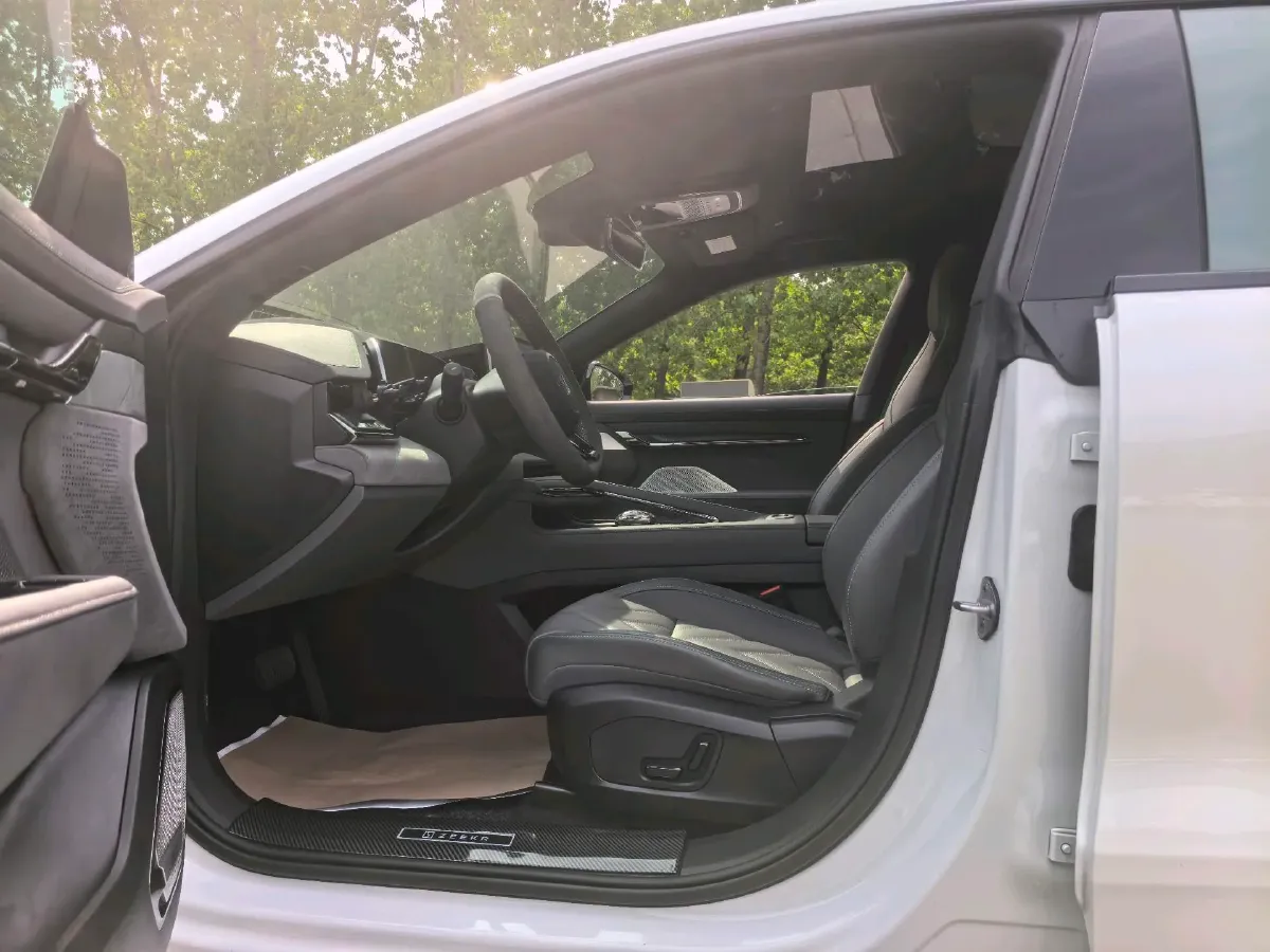 2022 Zeekr 001 BEV 100KWH,autocango,china used car exporter,china ev exporter,chinese used car exporter,chinese used ev exporter