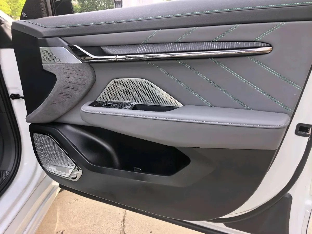 2022 Zeekr 001 BEV 100KWH,autocango,china used car exporter,china ev exporter,chinese used car exporter,chinese used ev exporter