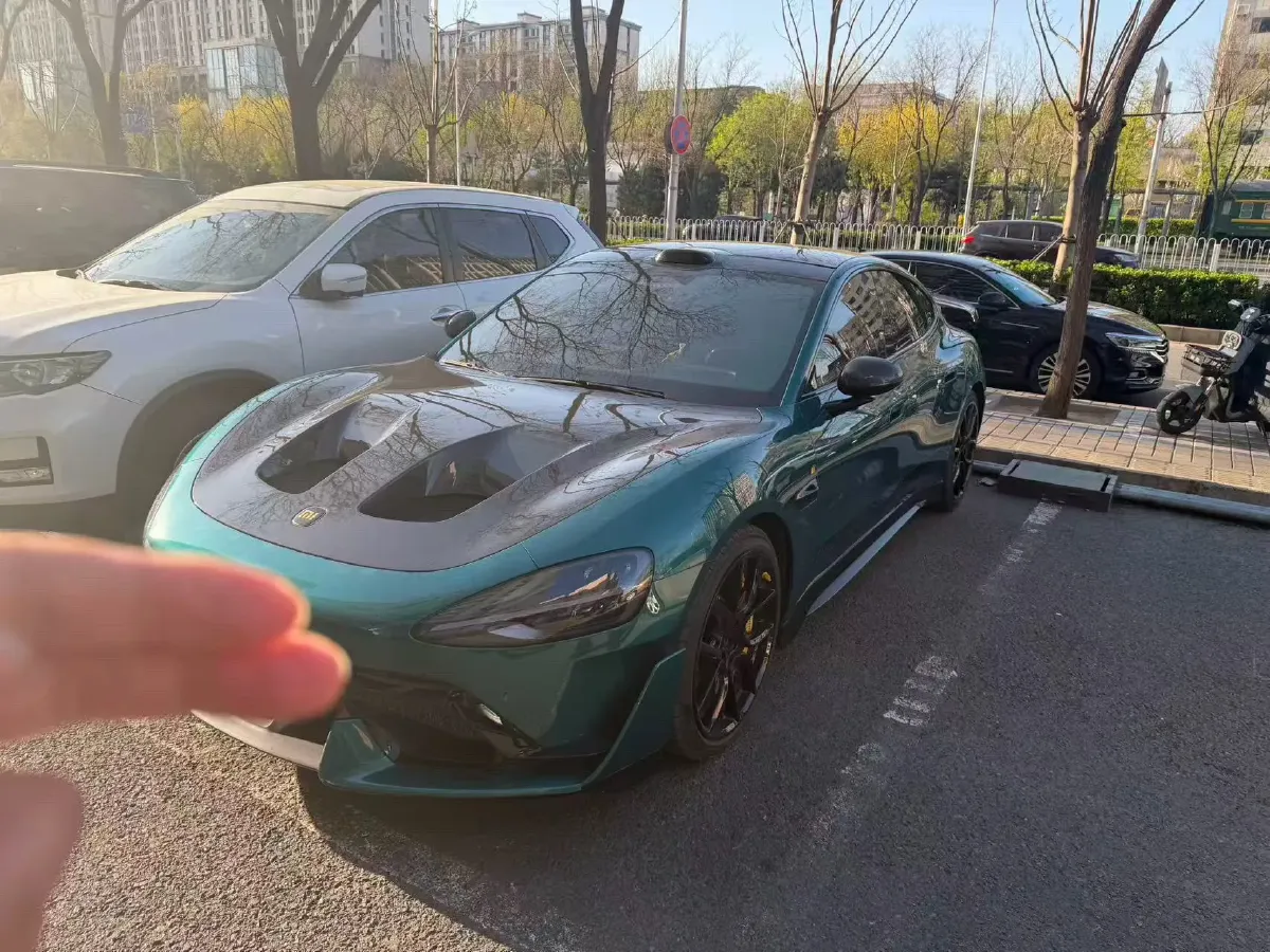 2025 MI SU7 Ultra BEV 93.7KWH,autocango,china used car exporter,china ev exporter,chinese used car exporter,chinese used ev exporter