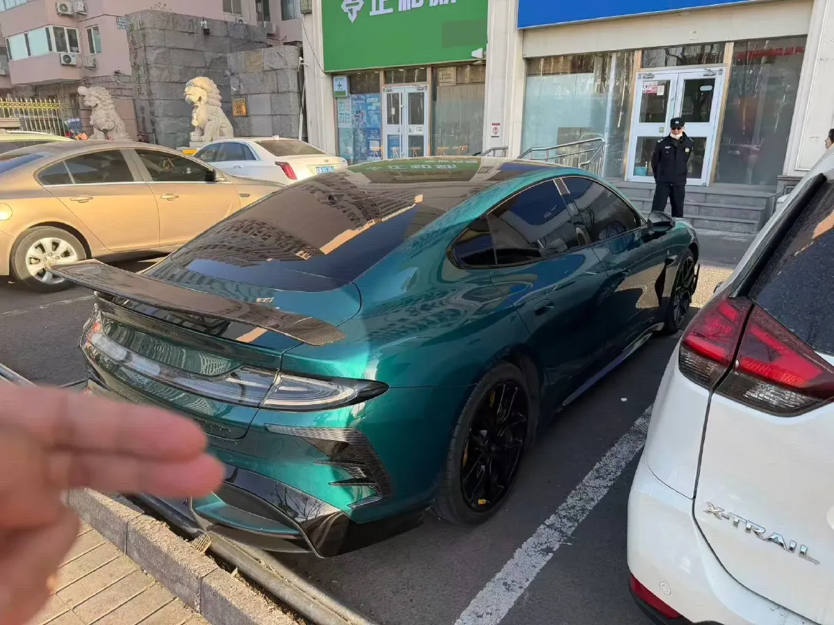 2025 MI SU7 Ultra BEV 93.7KWH,autocango,china used car exporter,china ev exporter,chinese used car exporter,chinese used ev exporter