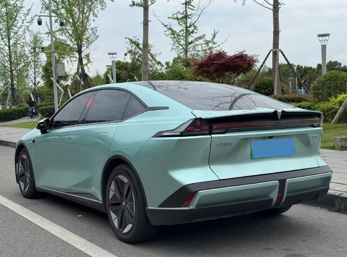 2022 DongFeng Forthing LingZhi EV BEV 68.4KWH,autocango,china used car exporter,china ev exporter,chinese used car exporter,chinese used ev exporter