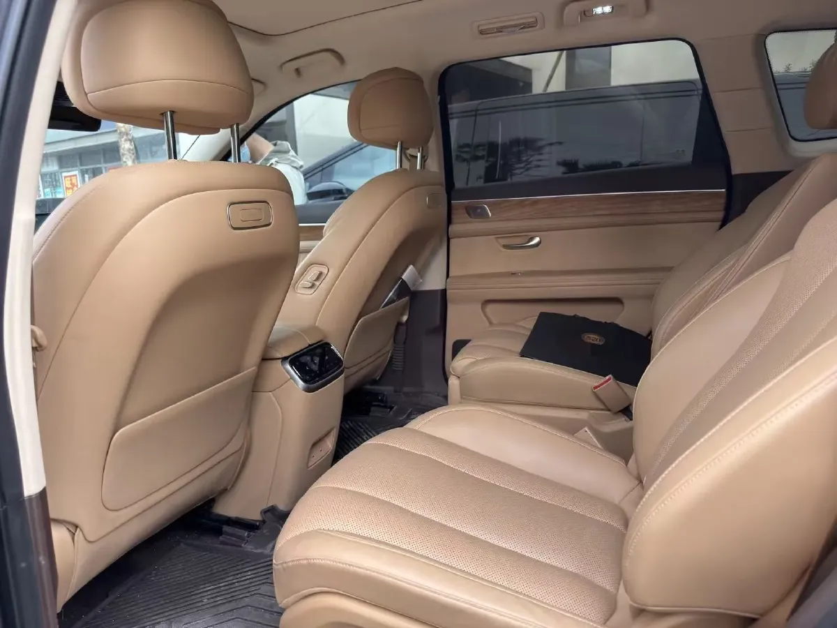 2024 AITO AITO M7 1.5T 152HP L4 REEV 40KWH,autocango,china used car exporter,china ev exporter,chinese used car exporter,chinese used ev exporter