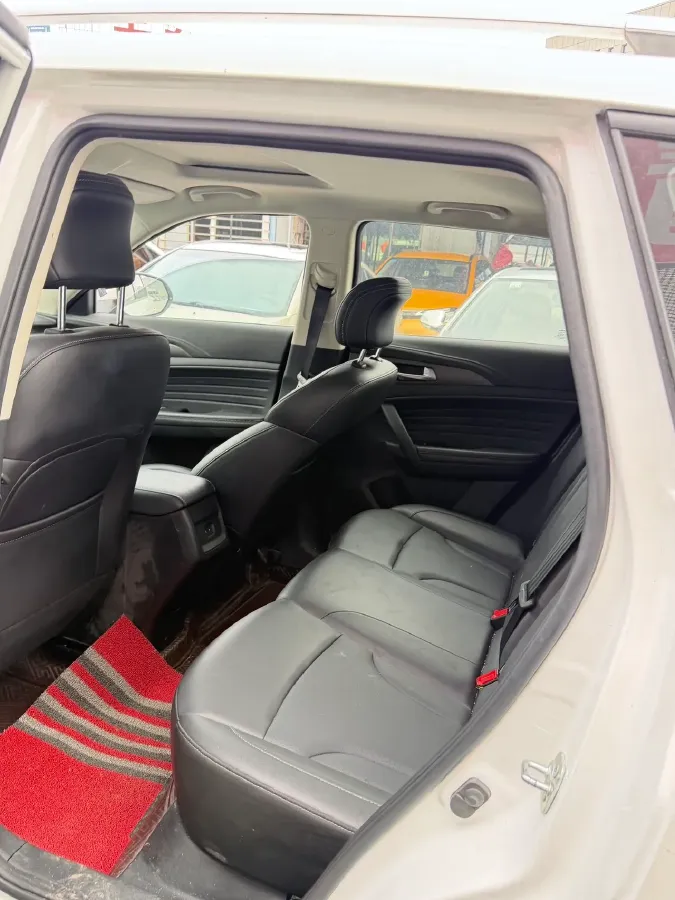 2021 ChangAn CS35 Plus 1.6L 128HP L4 5MT,autocango,china used car exporter,china ev exporter,chinese used car exporter,chinese used ev exporter