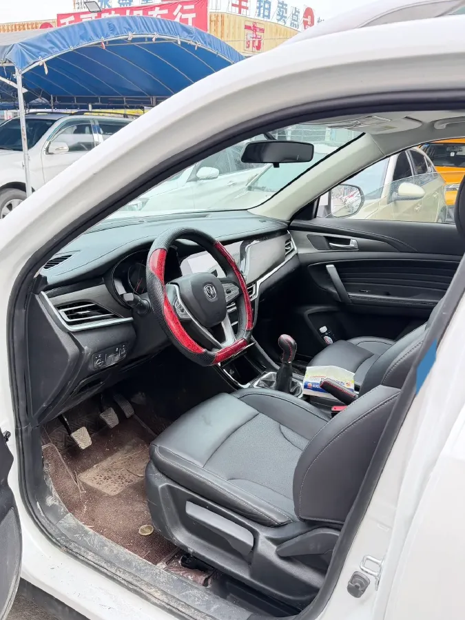 2021 ChangAn CS35 Plus 1.6L 128HP L4 5MT,autocango,china used car exporter,china ev exporter,chinese used car exporter,chinese used ev exporter