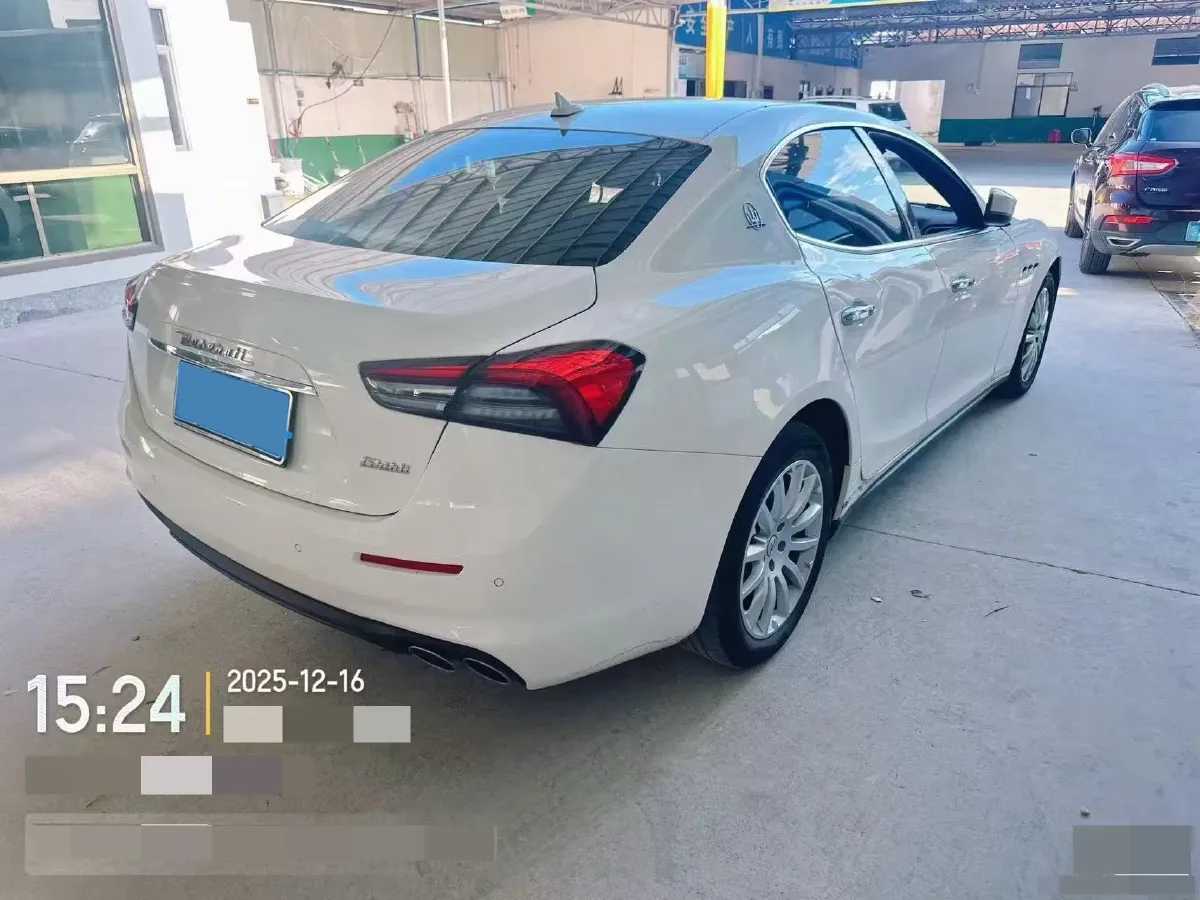 2021 Maserati Ghibli 2.0T 330HP L4 8AT,autocango,china used car exporter,china ev exporter,chinese used car exporter,chinese used ev exporter