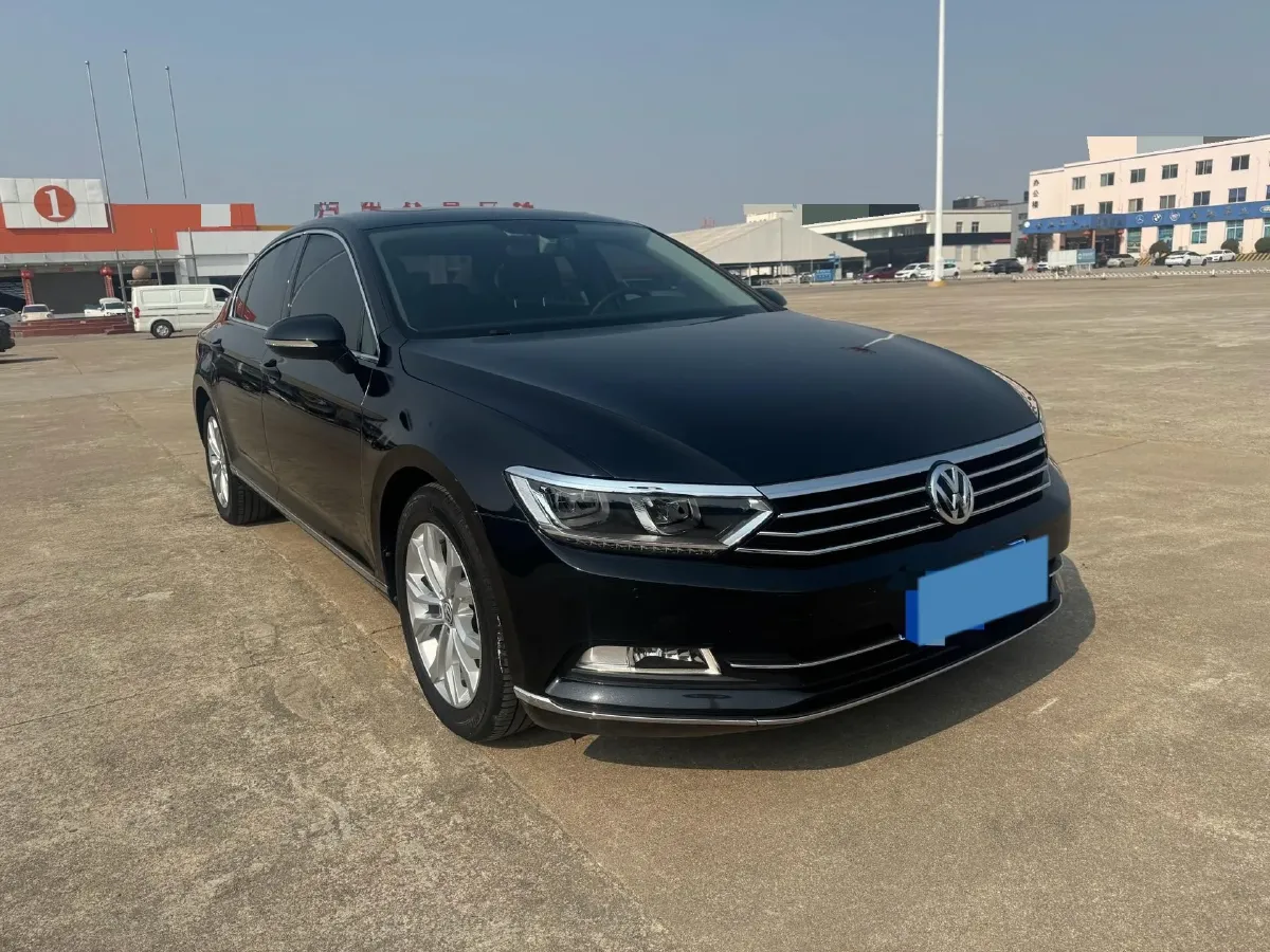 2019 Volkswagen Magotan 2.0T 186HP L4 7DCT,autocango,china used car exporter,china ev exporter,chinese used car exporter,chinese used ev exporter