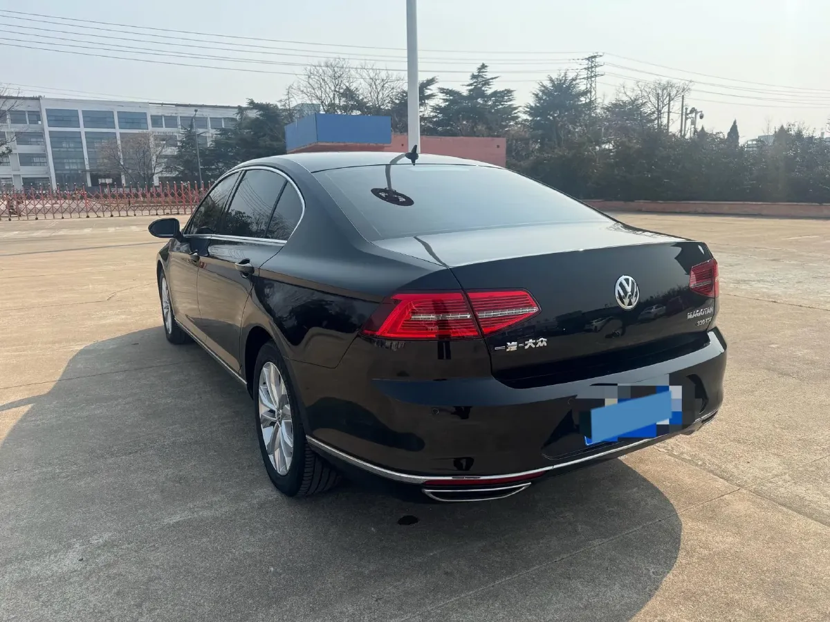 2019 Volkswagen Magotan 2.0T 186HP L4 7DCT,autocango,china used car exporter,china ev exporter,chinese used car exporter,chinese used ev exporter