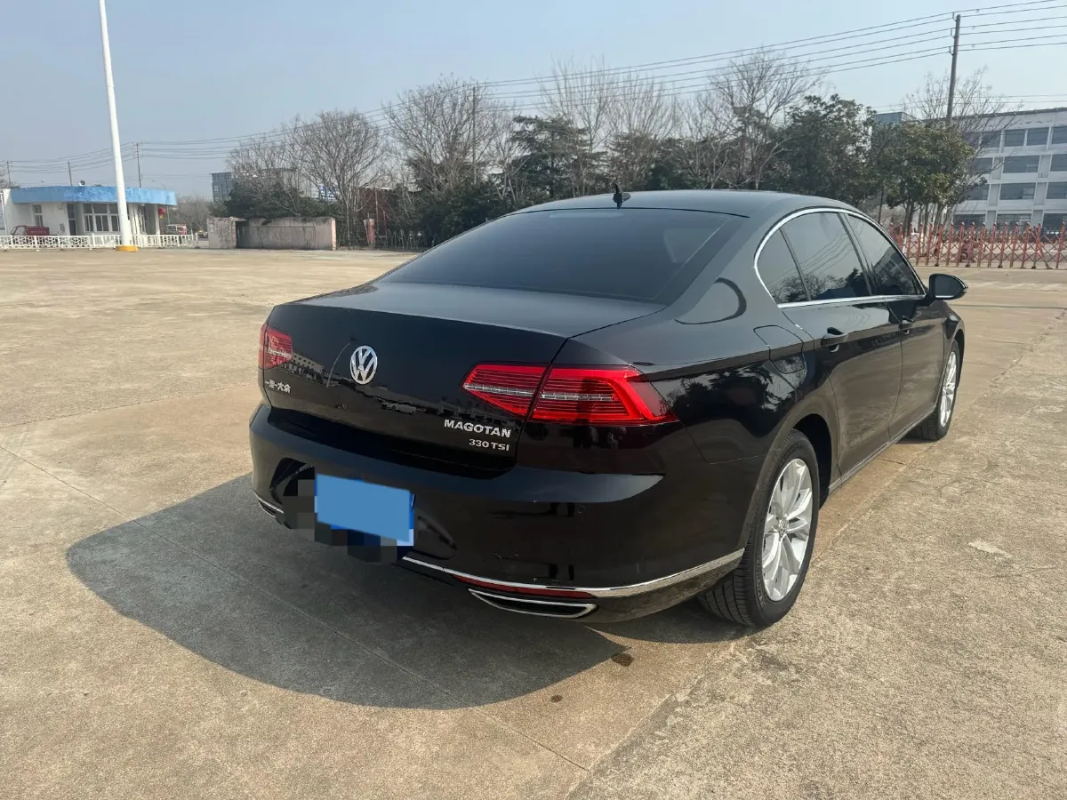 2019 Volkswagen Magotan 2.0T 186HP L4 7DCT,autocango,china used car exporter,china ev exporter,chinese used car exporter,chinese used ev exporter