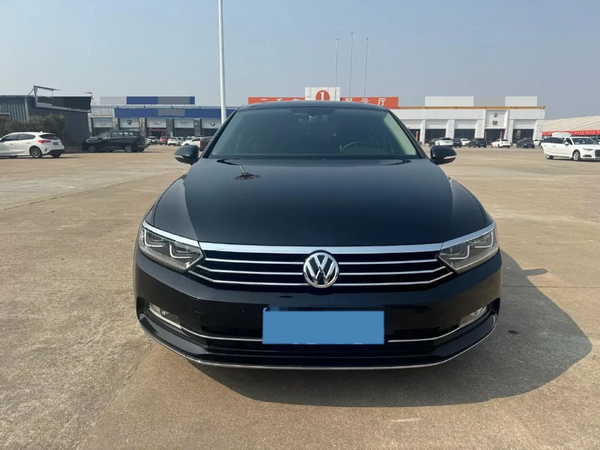 2019 Volkswagen Magotan 2.0T 186HP L4 7DCT,autocango,china used car exporter,china ev exporter,chinese used car exporter,chinese used ev exporter