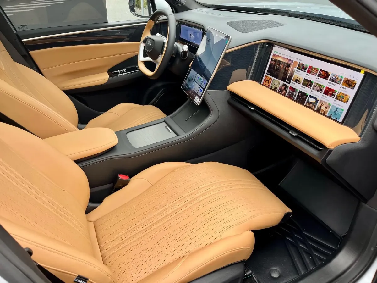 2024 Geely Galaxy L7 1.5T 163HP L4 3DHT PHEV 18.7KWH,autocango,china used car exporter,china ev exporter,chinese used car exporter,chinese used ev exporter