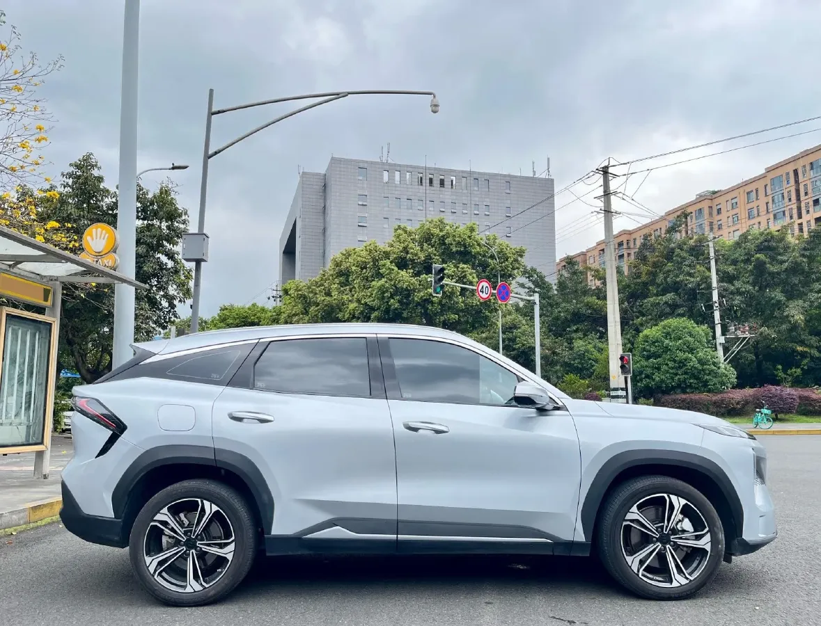 2024 Geely Galaxy L7 1.5T 163HP L4 3DHT PHEV 18.7KWH,autocango,china used car exporter,china ev exporter,chinese used car exporter,chinese used ev exporter