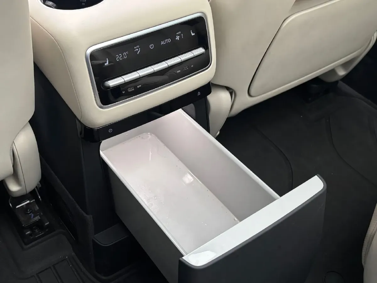 2022 Li L9 Range Extended 154HP REEV 42.6KWH,autocango,china used car exporter,china ev exporter,chinese used car exporter,chinese used ev exporter