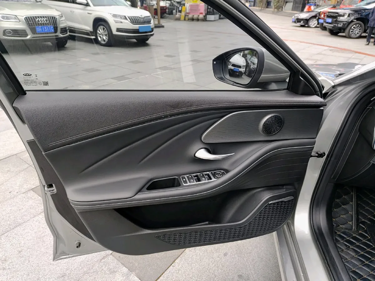 2024 Chery Arrizo 8 1.6T 197HP L4 7DCT,autocango,china used car exporter,china ev exporter,chinese used car exporter,chinese used ev exporter