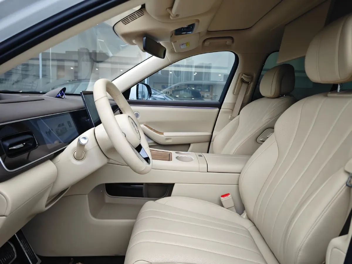 2026 AITO AITO M7 REEV 160HP REEV,autocango,china used car exporter,china ev exporter,chinese used car exporter,chinese used ev exporter