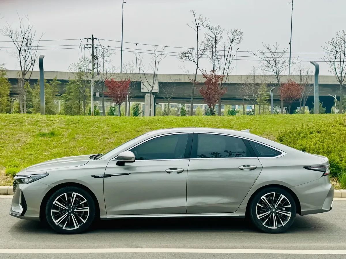 2022 Chery Arrizo 8 1.6T 197HP L4 7DCT,autocango,china used car exporter,china ev exporter,chinese used car exporter,chinese used ev exporter