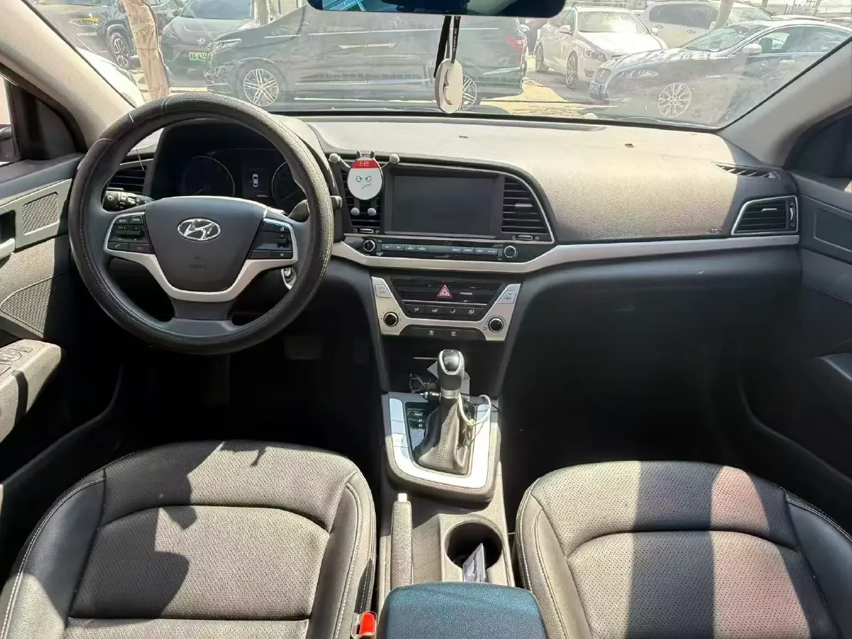 2016 Hyundai Elantra 1.6L 130HP L4 6AT,autocango,china used car exporter,china ev exporter,chinese used car exporter,chinese used ev exporter