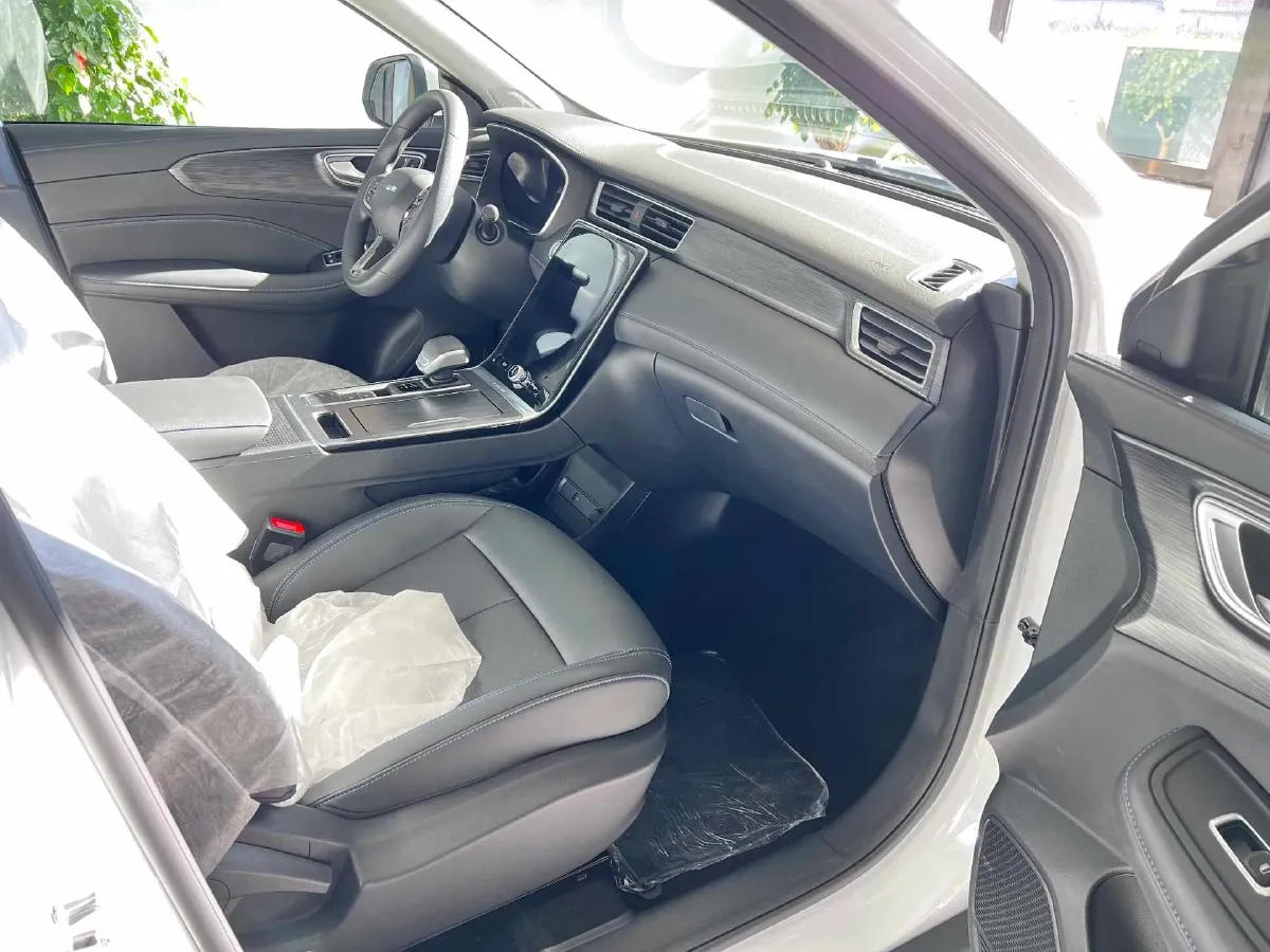 2023 Roewe RX5 1.5T 181HP L4 7DCT,autocango,china used car exporter,china ev exporter,chinese used car exporter,chinese used ev exporter