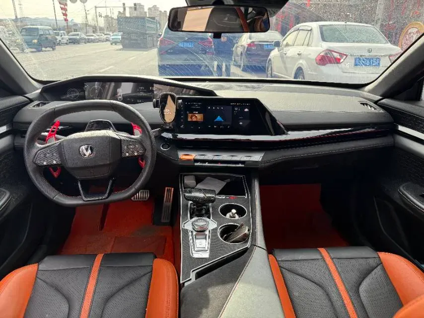 2024 ChangAn UNI-V 1.5T 188HP L4 7DCT,autocango,china used car exporter,china ev exporter,chinese used car exporter,chinese used ev exporter