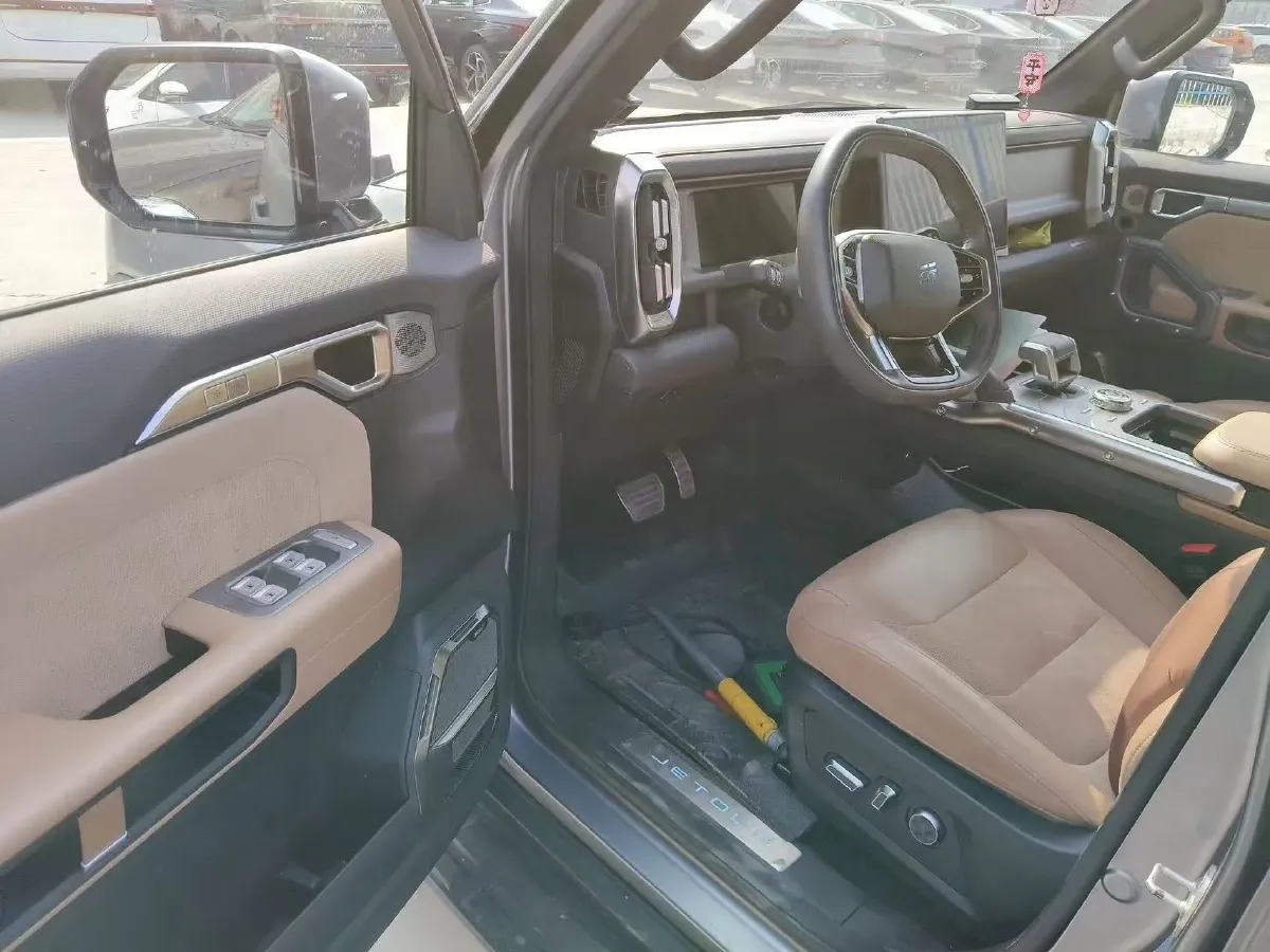 2023 Jetour Traveller 2.0T 254HP L4 7DCT,autocango,china used car exporter,china ev exporter,chinese used car exporter,chinese used ev exporter