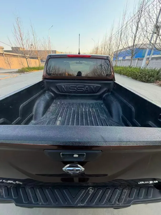 2021 Nissan Navara 2.5L 190HP L4 6MT,autocango,china used car exporter,china ev exporter,chinese used car exporter,chinese used ev exporter