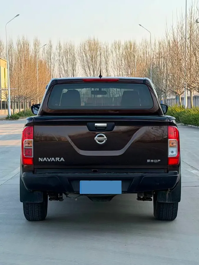 2021 Nissan Navara 2.5L 190HP L4 6MT,autocango,china used car exporter,china ev exporter,chinese used car exporter,chinese used ev exporter