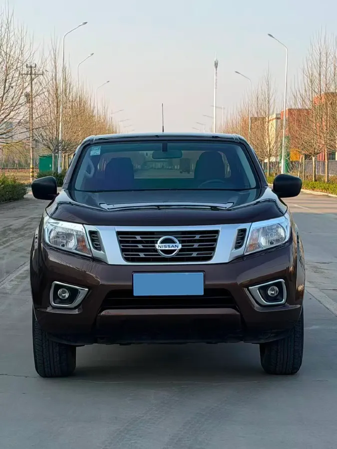 2021 Nissan Navara 2.5L 190HP L4 6MT,autocango,china used car exporter,china ev exporter,chinese used car exporter,chinese used ev exporter