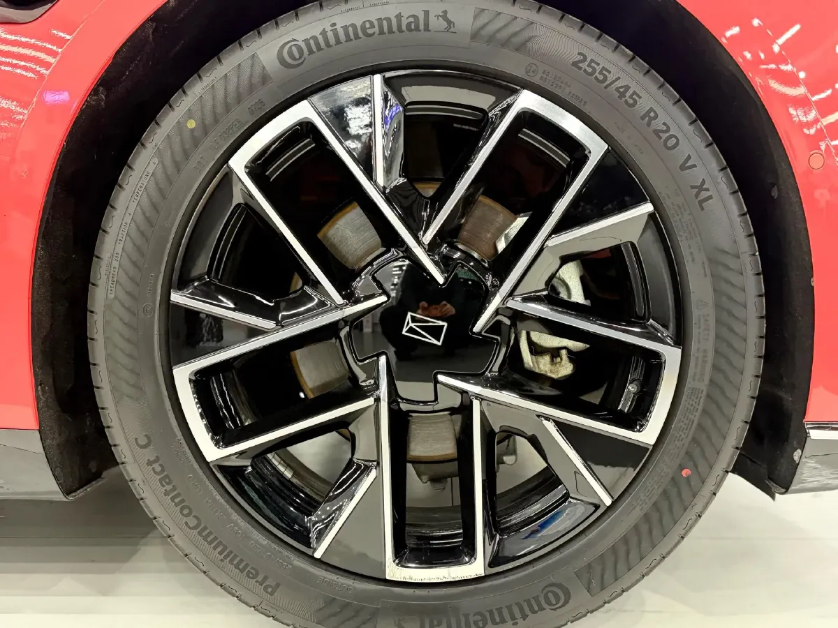 2025 Avatr 06 REEV 156HP REEV,autocango,china used car exporter,china ev exporter,chinese used car exporter,chinese used ev exporter