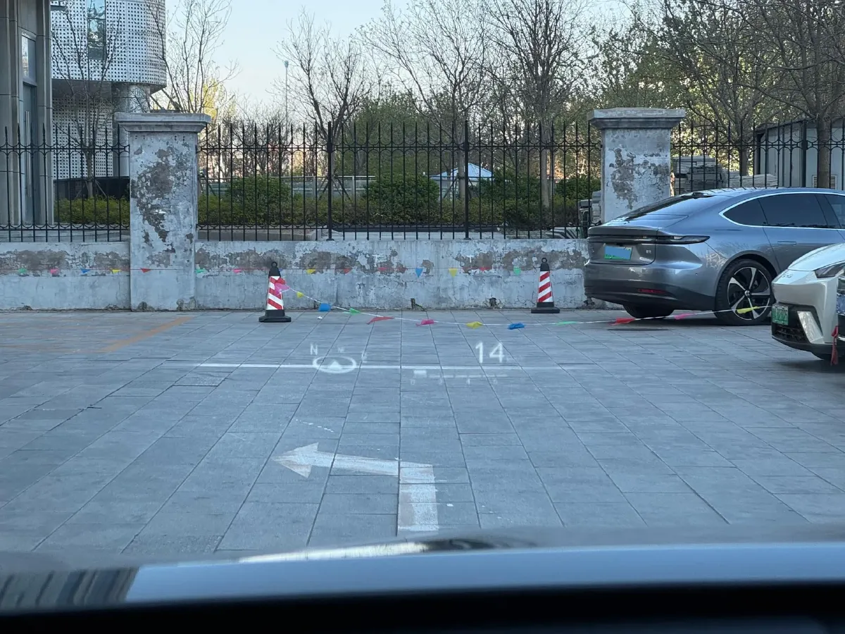 2023 Toyota Camry 2.0L 177HP L4 CVT,autocango,china used car exporter,china ev exporter,chinese used car exporter,chinese used ev exporter