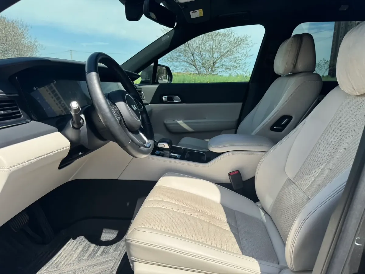 2020 Li ONE Range Extended 131HP REEV 40.5KWH,autocango,china used car exporter,china ev exporter,chinese used car exporter,chinese used ev exporter