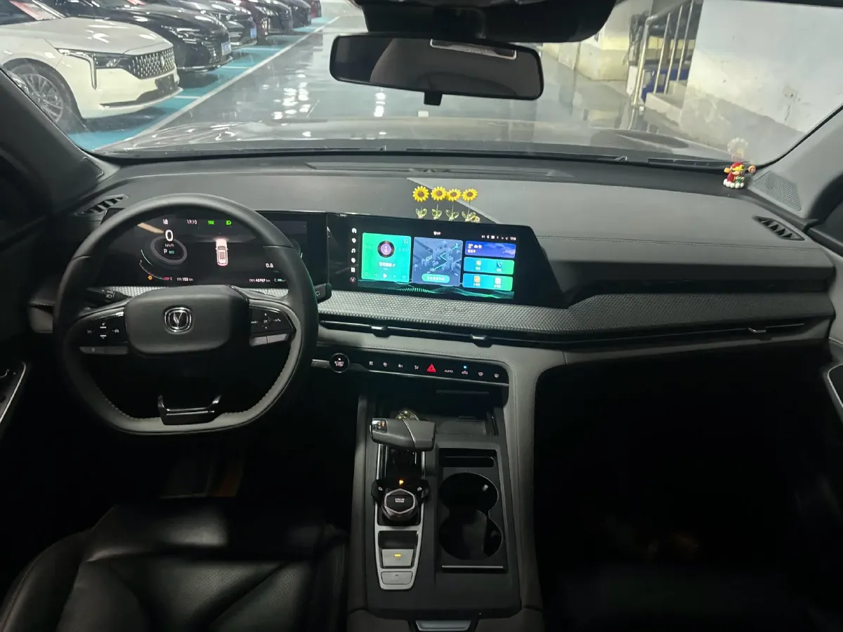 2022 ChangAn CS75 Plus 1.5T 188HP L4 8AT,autocango,china used car exporter,china ev exporter,chinese used car exporter,chinese used ev exporter