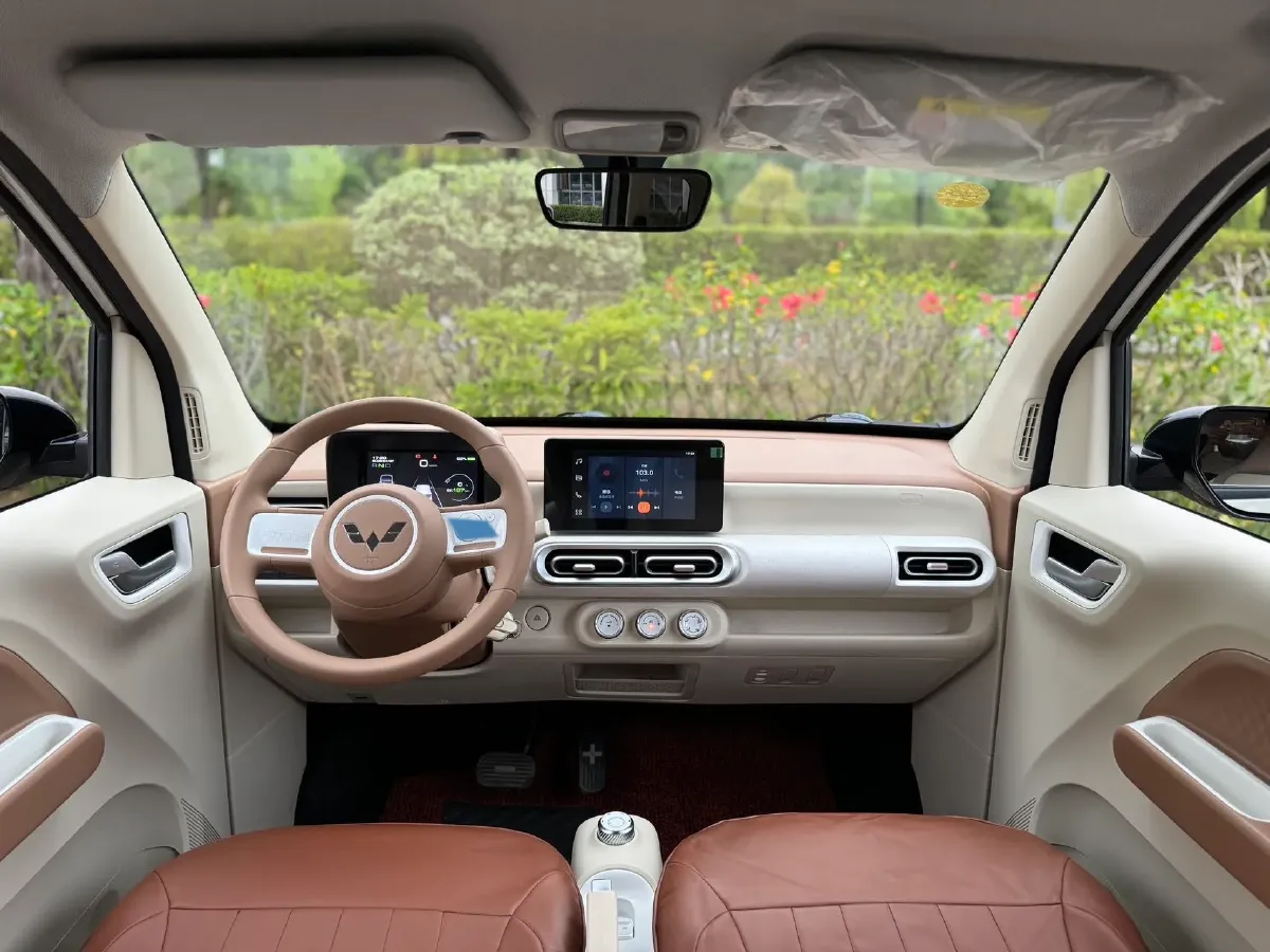 2024 WuLing HongGuang MINI EV BEV 17.3KWH,autocango,china used car exporter,china ev exporter,chinese used car exporter,chinese used ev exporter