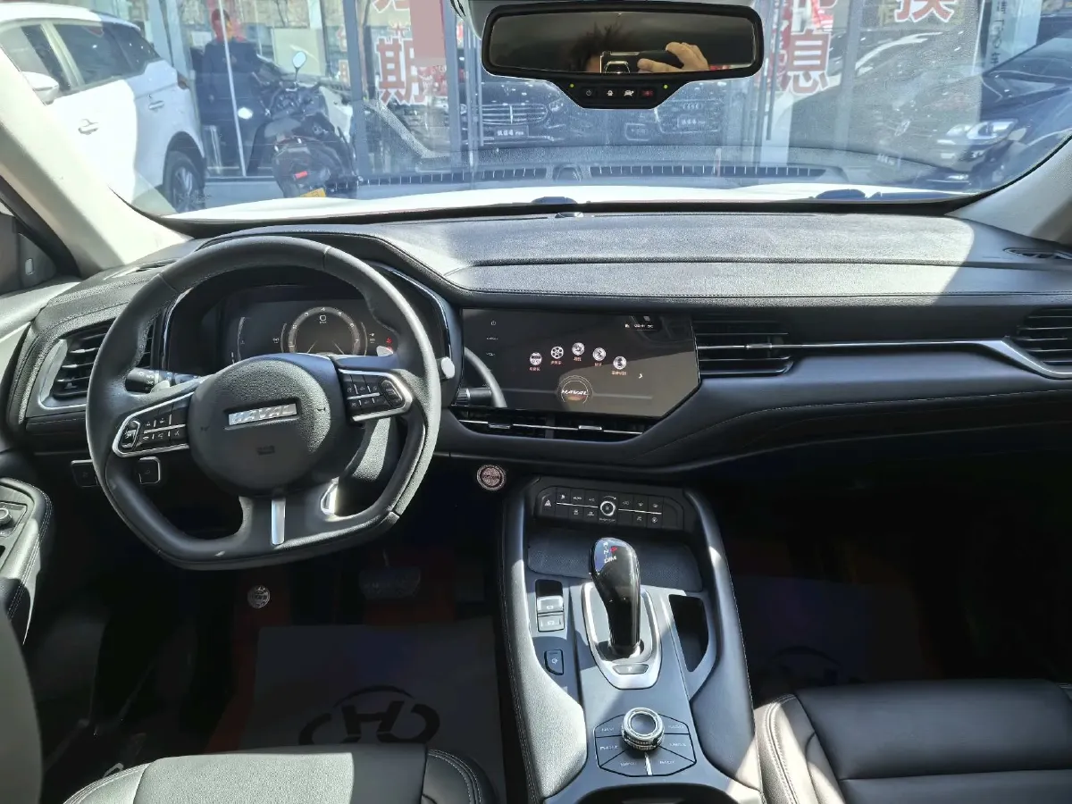 2019 Haval F7 1.5T 169HP L4 7DCT,autocango,china used car exporter,china ev exporter,chinese used car exporter,chinese used ev exporter