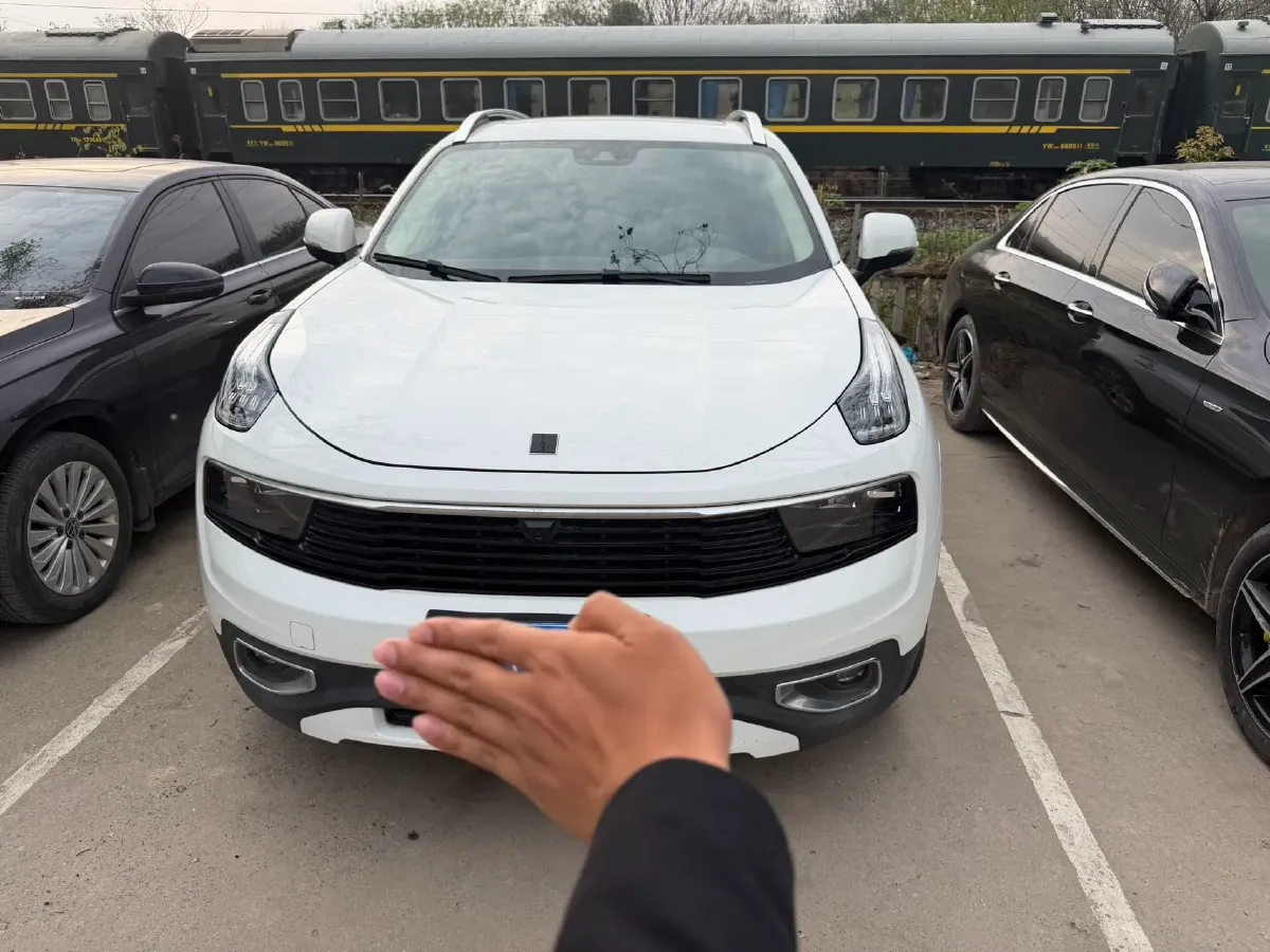 2019 Beijing BJ40 2.0T 218HP L4 6AT,autocango,china used car exporter,china ev exporter,chinese used car exporter,chinese used ev exporter
