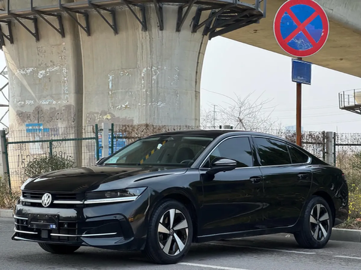 2024 Volkswagen Magotan 1.5T 160HP L4 7DCT,autocango,china used car exporter,china ev exporter,chinese used car exporter,chinese used ev exporter