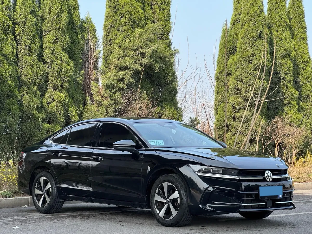 2024 Volkswagen Magotan 1.5T 160HP L4 7DCT,autocango,china used car exporter,china ev exporter,chinese used car exporter,chinese used ev exporter