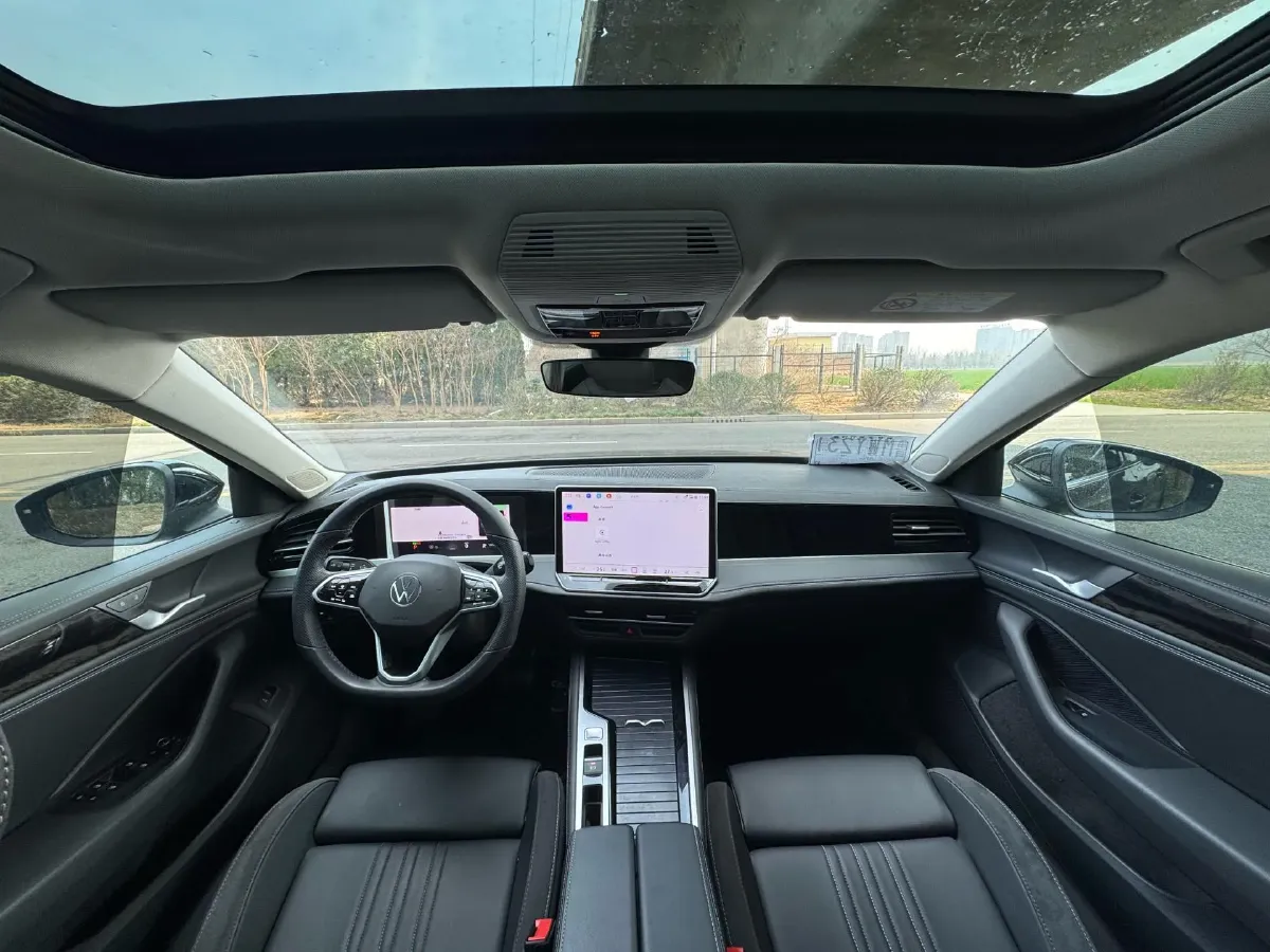 2024 Volkswagen Magotan 1.5T 160HP L4 7DCT,autocango,china used car exporter,china ev exporter,chinese used car exporter,chinese used ev exporter