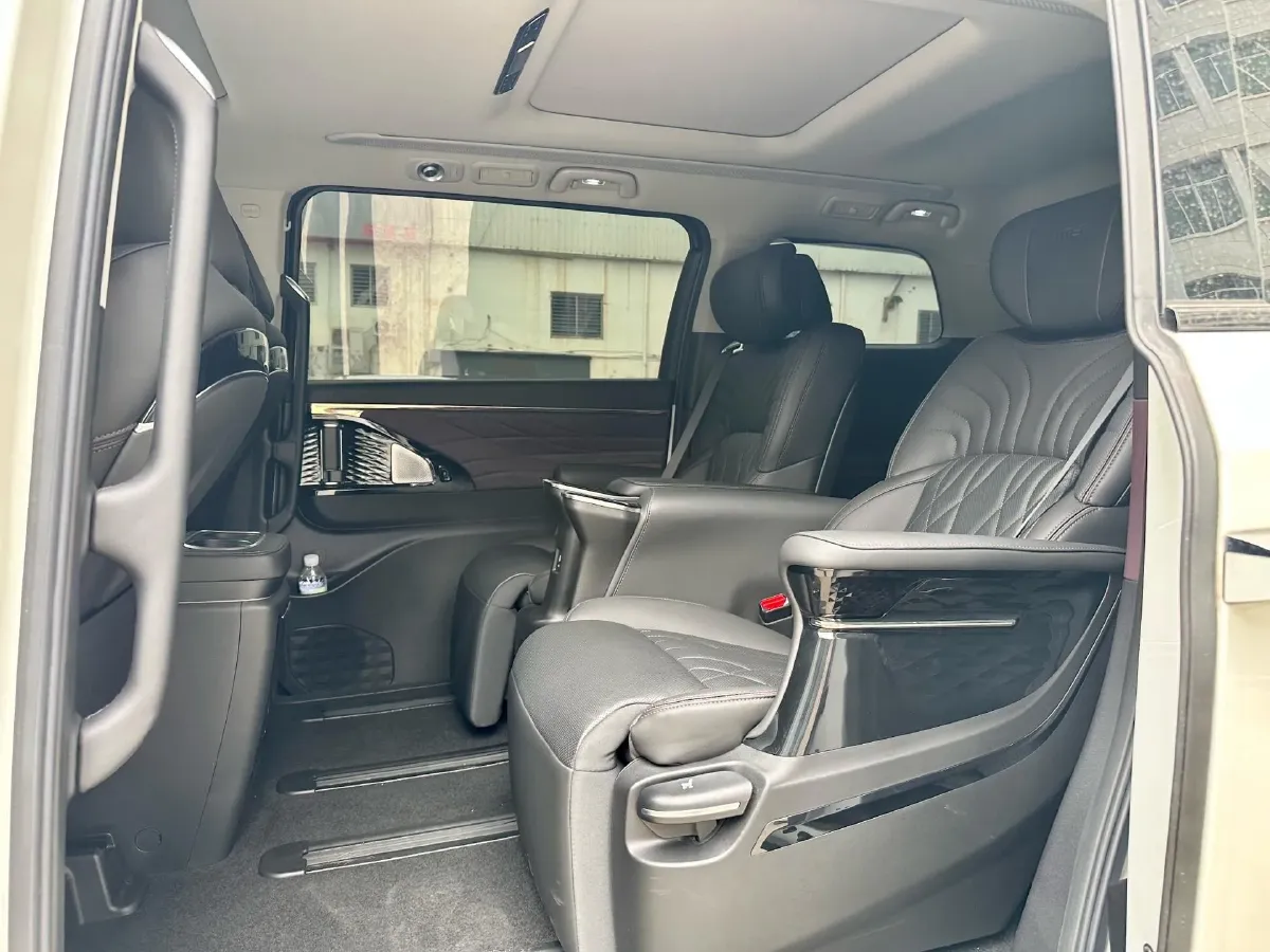 2024 GAC Trumpchi M8 2.0T 190HP L4 2DHT Hybrid,autocango,china used car exporter,china ev exporter,chinese used car exporter,chinese used ev exporter