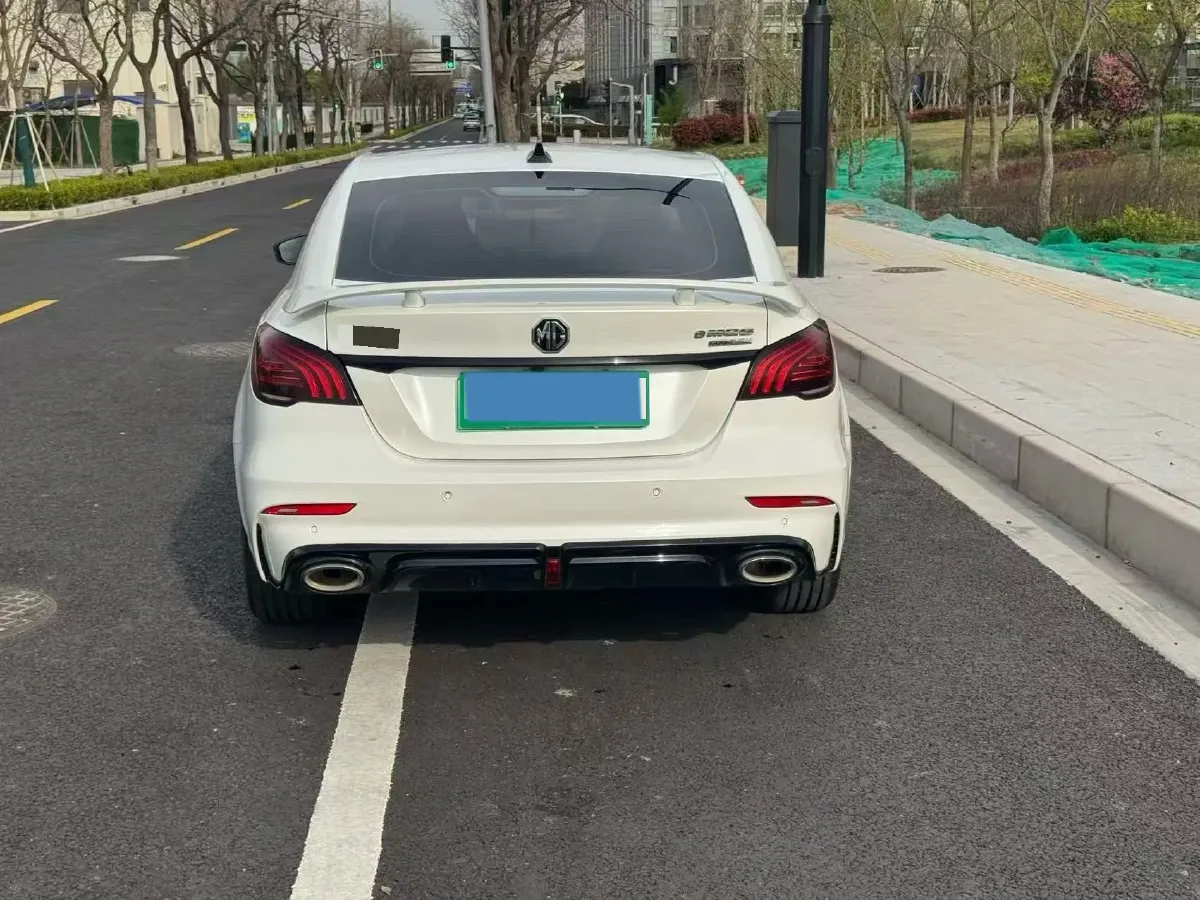 2020 Roewe RX5 1.5T 169HP L4 AMT PHEV 11.1KWH,autocango,china used car exporter,china ev exporter,chinese used car exporter,chinese used ev exporter