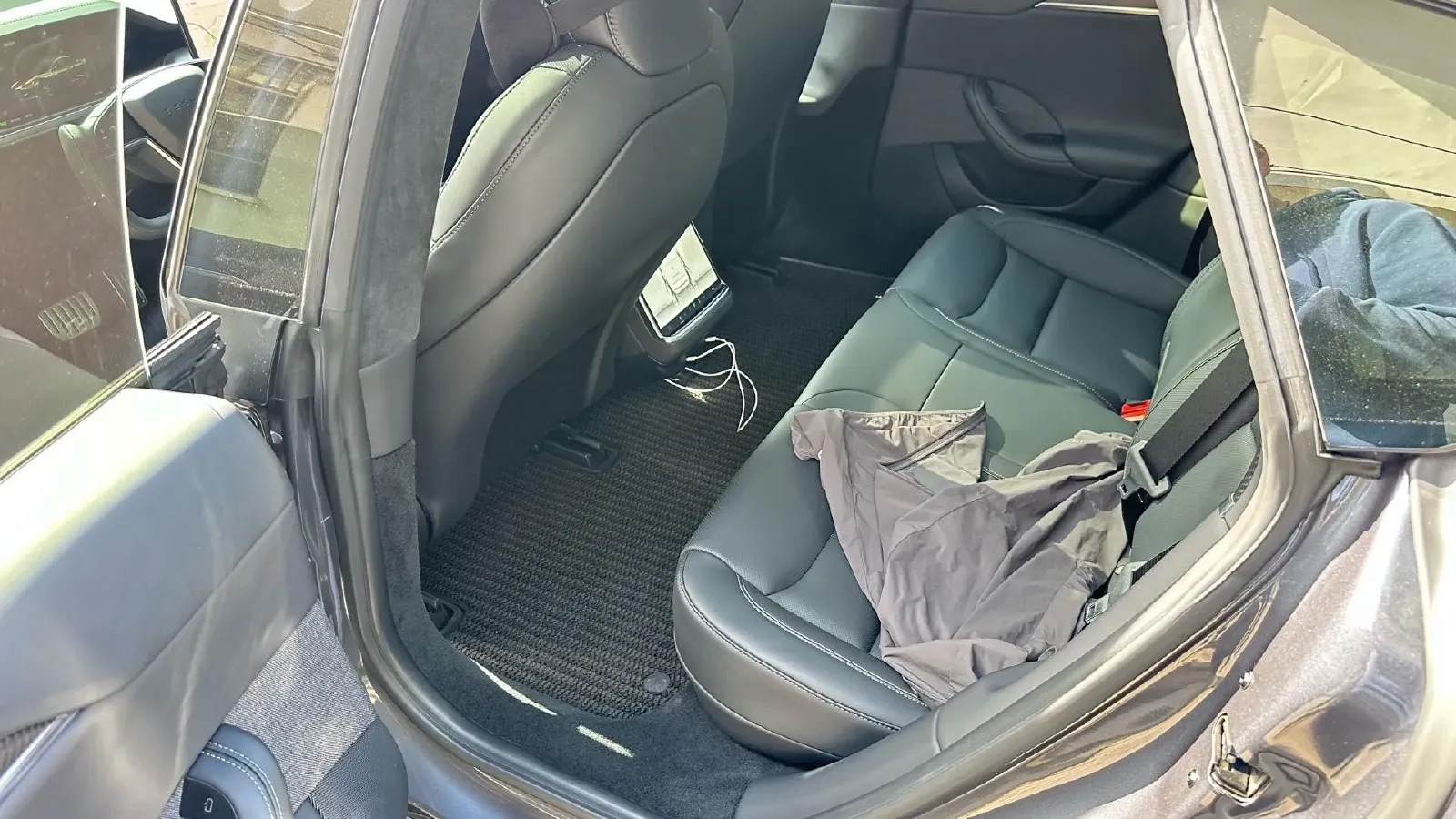 2023 BMW BEV 111.5KWH,autocango,china used car exporter,china ev exporter,chinese used car exporter,chinese used ev exporter