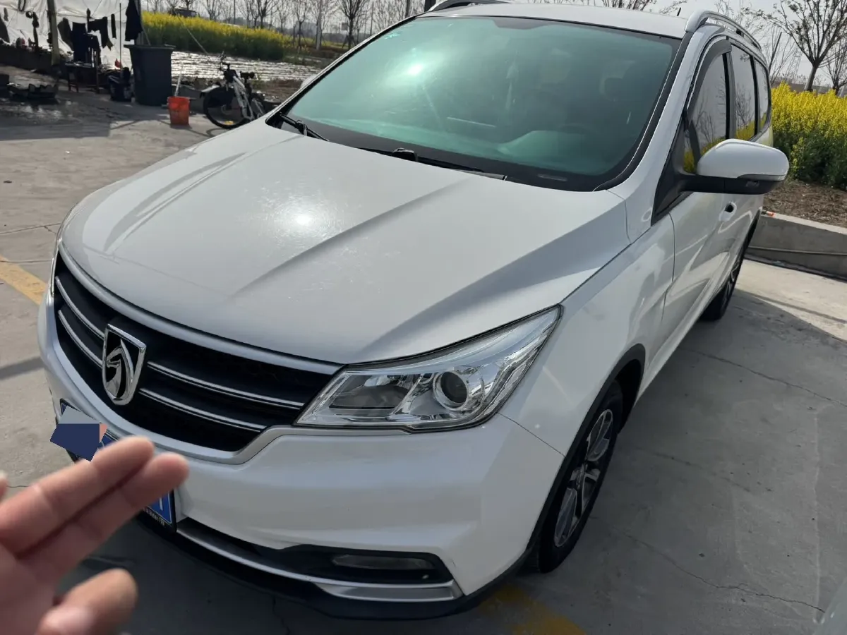 2019 BaoJun 730 1.5T 147HP L4 CVT,autocango,china used car exporter,china ev exporter,chinese used car exporter,chinese used ev exporter