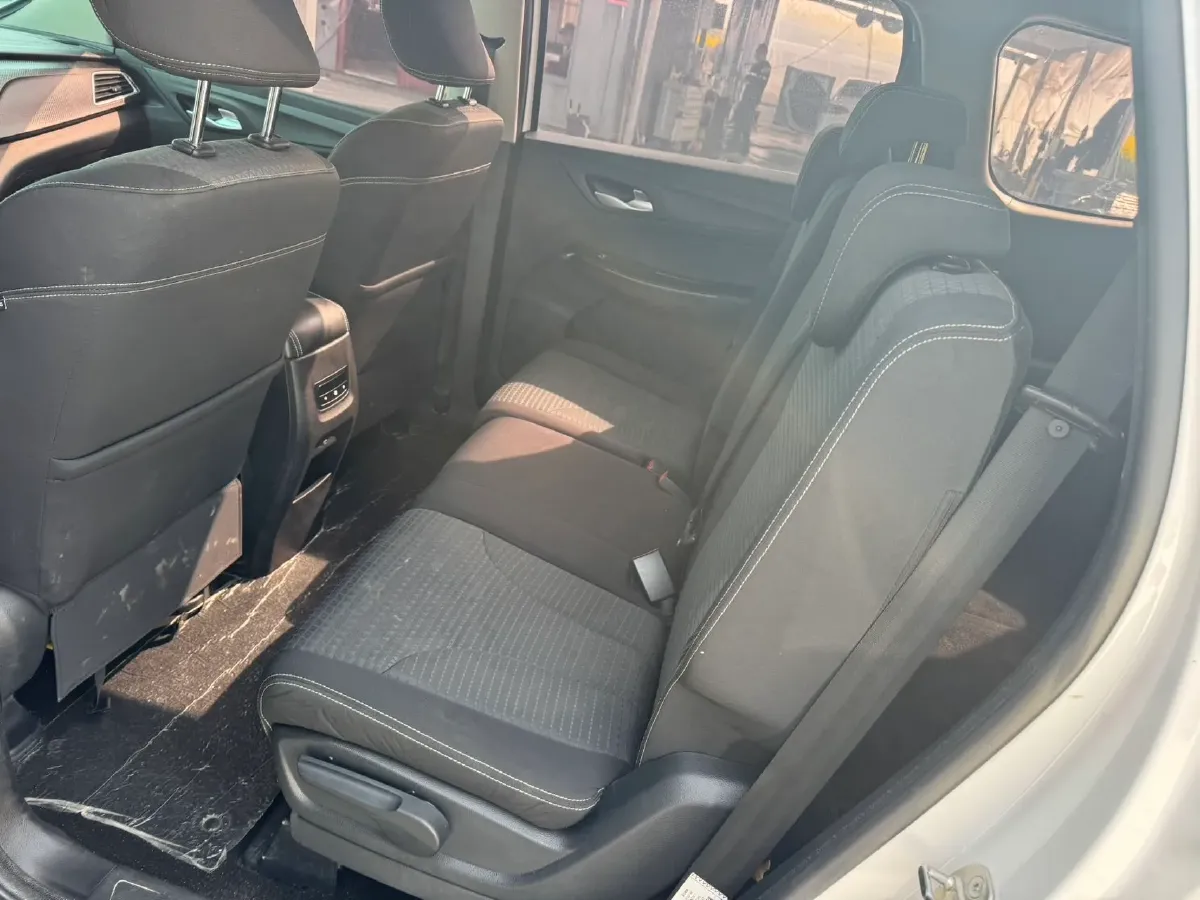 2019 BaoJun 730 1.5T 147HP L4 CVT,autocango,china used car exporter,china ev exporter,chinese used car exporter,chinese used ev exporter