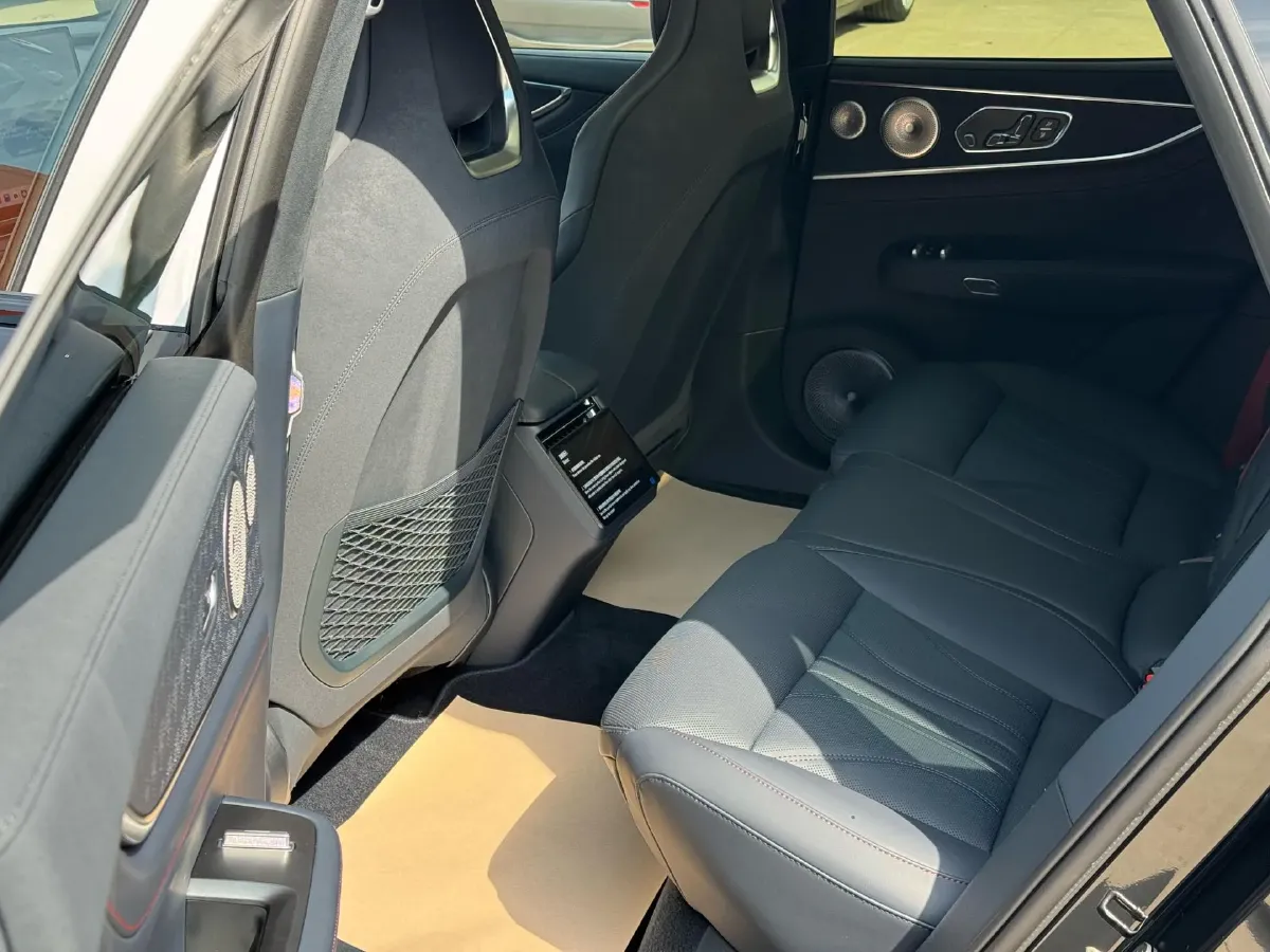 2026 Zeekr 001 BEV,autocango,china used car exporter,china ev exporter,chinese used car exporter,chinese used ev exporter