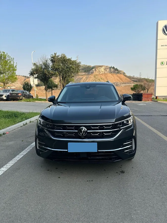 2024 Volkswagen Tayron 2.0T 186HP L4 7DCT,autocango,china used car exporter,china ev exporter,chinese used car exporter,chinese used ev exporter