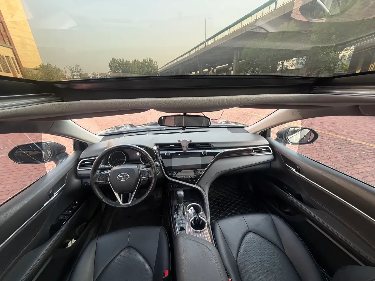2019 Toyota Camry 2.5L 209HP L4 8AT,autocango,china used car exporter,china ev exporter,chinese used car exporter,chinese used ev exporter
