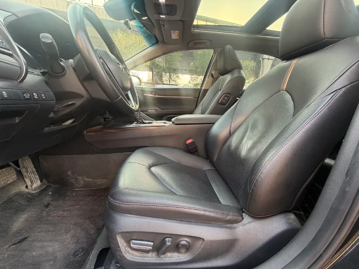 2019 Toyota Camry 2.5L 209HP L4 8AT,autocango,china used car exporter,china ev exporter,chinese used car exporter,chinese used ev exporter